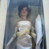 Franklin Mint Marilyn Monroe, Gentlemen Prefer Blondes Portrait Doll (White Dress)
