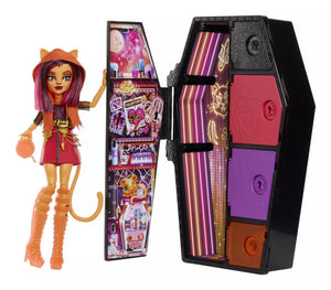 Monster High Skulltimate Secrets Neon Frights Toralei Series 3 Fashion Doll