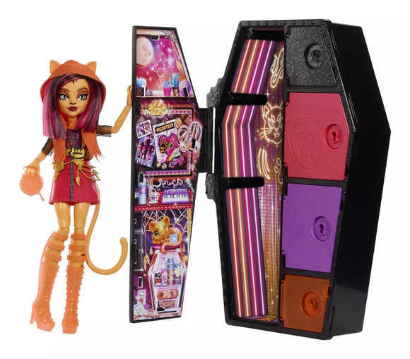 Monster High Skulltimate Secrets Neon Frights Toralei Series 3 Fashion Doll